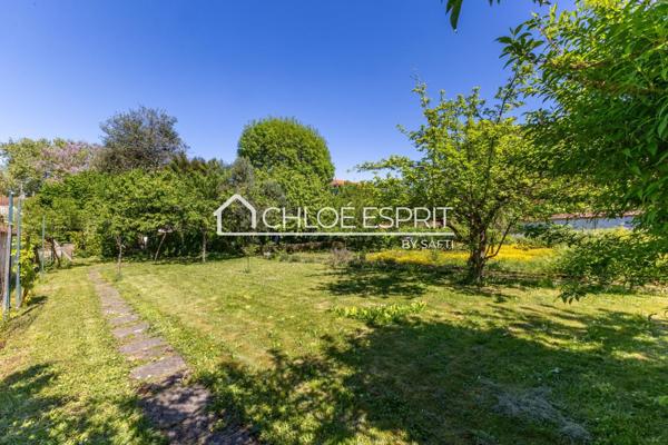 Maison de maître en meulière, 8 pièces, 190m²