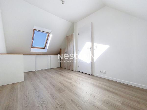 Mellac, Maison contemporaine de 2015 avec vie de plain pied, proche bourg et école à pied