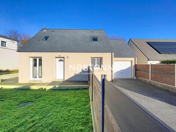 Mellac, Maison contemporaine de 2015 avec vie de plain pied, proche bourg et école à pied