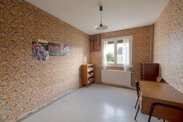 Maison Betton PLAIN PIED / PROXIMITE COMMERCES / TROIS CHAMBRES / GRAND GARAGE / JARDIN OUEST