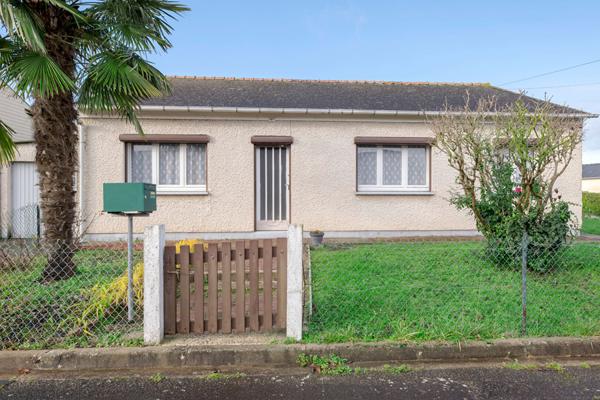 Maison Betton PLAIN PIED / PROXIMITE COMMERCES / TROIS CHAMBRES / GRAND GARAGE / JARDIN OUEST