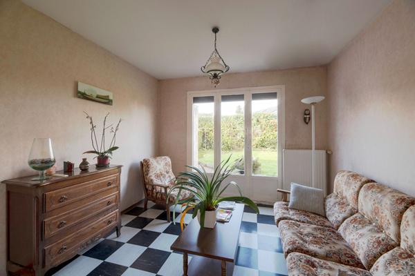 Maison Betton PLAIN PIED / PROXIMITE COMMERCES / TROIS CHAMBRES / GRAND GARAGE / JARDIN OUEST