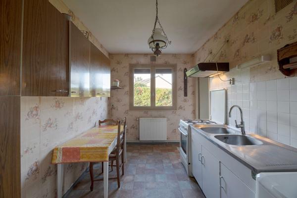 Maison Betton PLAIN PIED / PROXIMITE COMMERCES / TROIS CHAMBRES / GRAND GARAGE / JARDIN OUEST