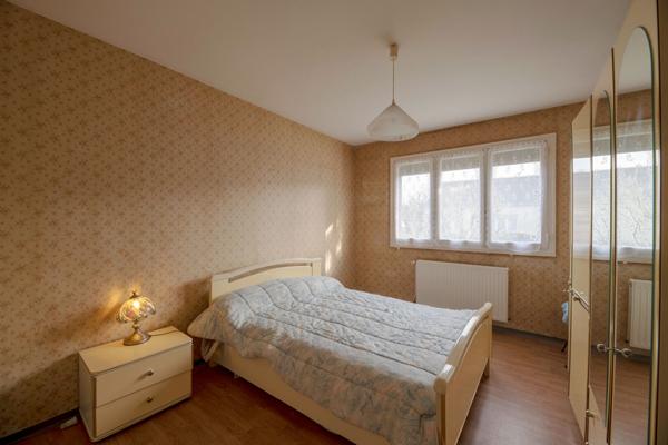 Maison Betton PLAIN PIED / PROXIMITE COMMERCES / TROIS CHAMBRES / GRAND GARAGE / JARDIN OUEST