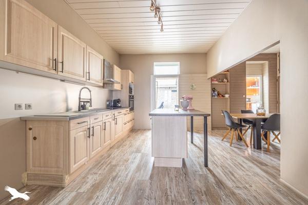 Maison à vendre |  Mauzé-sur-le-Mignon |  5 pièces | 176 m²