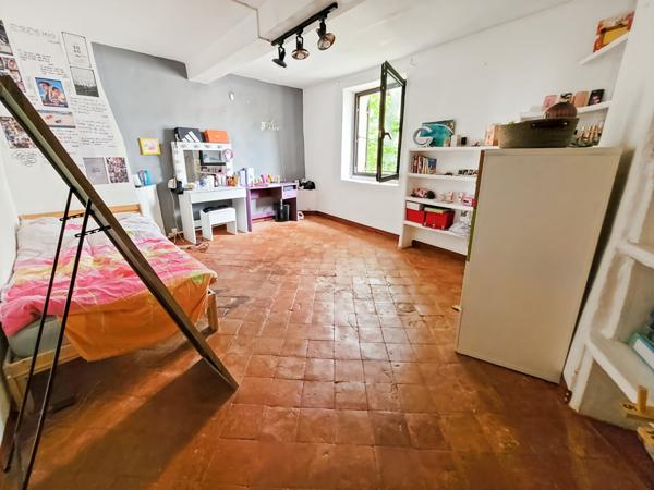 Maison Pelissanne avec jardin plein centre