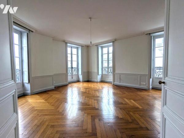 BUREAUX - COPERNIC - 156 M² - NANTES