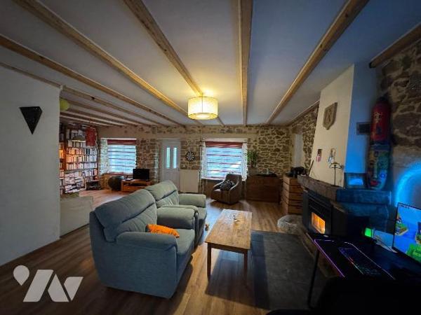 Maison proche de la Baie du Mont Saint Michel et du Mont Saint Michel.
Une maison en pierre à ...