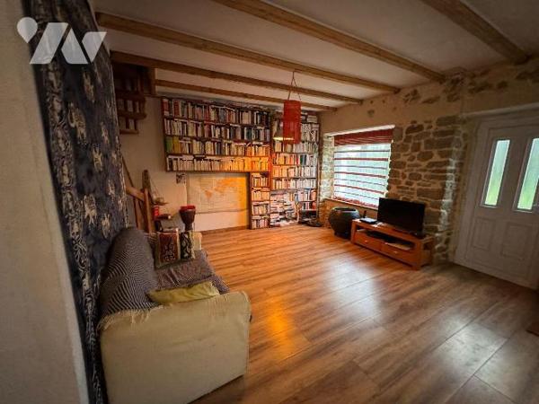 Maison proche de la Baie du Mont Saint Michel et du Mont Saint Michel.
Une maison en pierre à ...