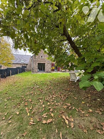Maison proche de la Baie du Mont Saint Michel et du Mont Saint Michel.
Une maison en pierre à ...