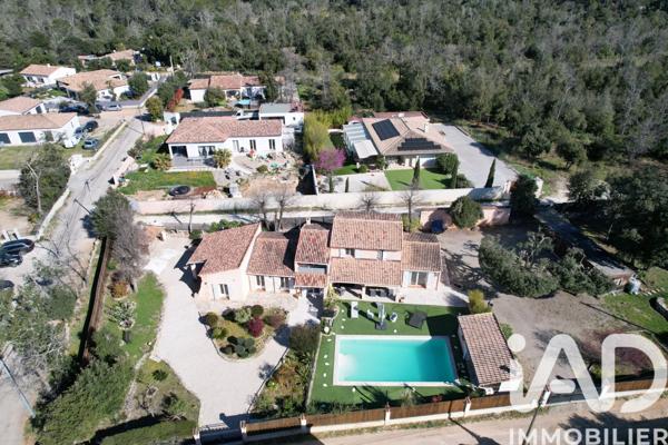 Maison à vendre 8 pièces 210 m² Lorgues