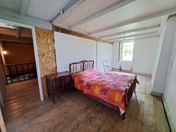 Maison Charentaise avec dépendances et jardin – 190 m² – 6 pièces – 4216 m²