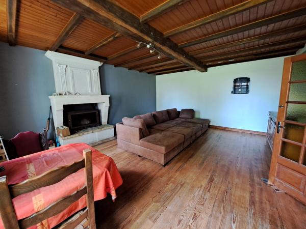 Maison Charentaise avec dépendances et jardin – 190 m² – 6 pièces – 4216 m²