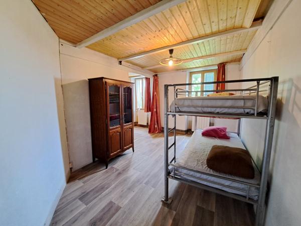 Maison Charentaise avec dépendances et jardin – 190 m² – 6 pièces – 4216 m²