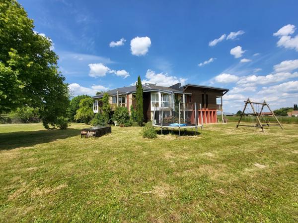 Immobilier Étrépagny (27150) – Maison 320m2 – 469 000 €