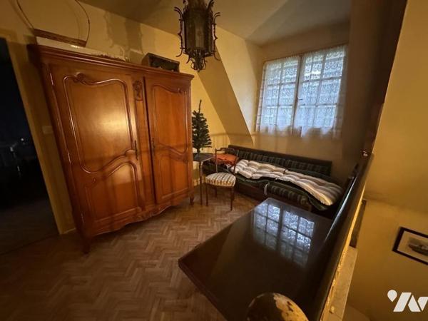 A VENDRE CARNAC Nord, dans lotissement résidentiel, maison années 70, terrain en Na 6460 m²