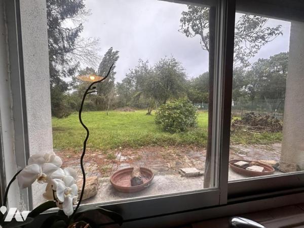 A VENDRE CARNAC Nord, dans lotissement résidentiel, maison années 70, terrain en Na 6460 m²