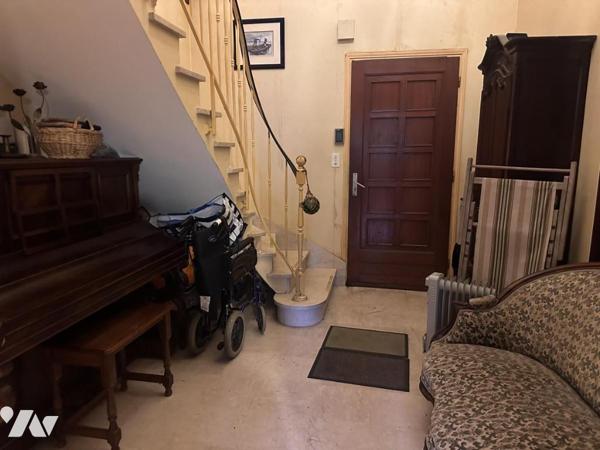 A VENDRE CARNAC Nord, dans lotissement résidentiel, maison années 70, terrain en Na 6460 m²