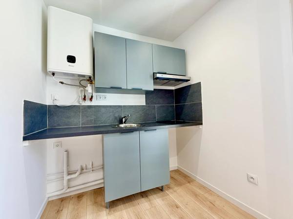 Vente                                                      Appartement
                        
                     1 pièces                      15 m2                     à Maisons-Alfort