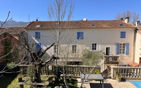 Maison à vendre    9 pièces •  Quillan
