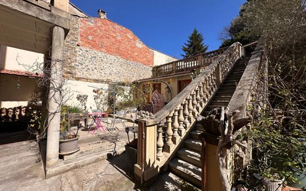 Maison à vendre    9 pièces •  Quillan