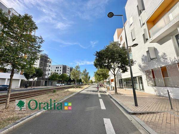 Parking · Location Bordeaux (33000)
