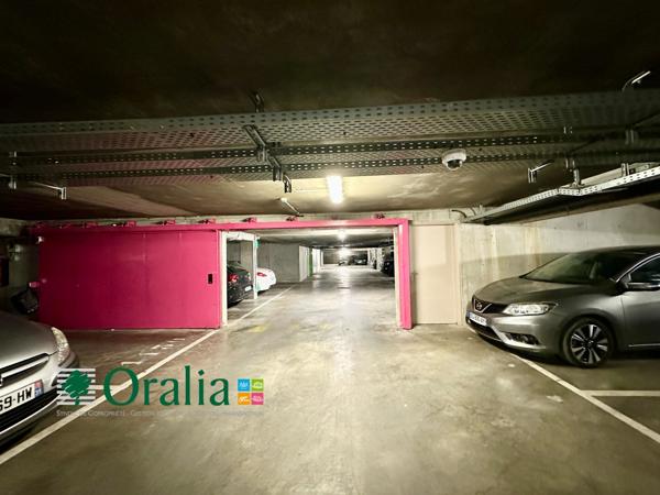 Parking · Location Bordeaux (33000)