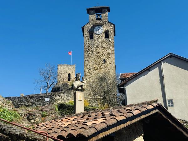 Charmante maison de village avec balcon et vue panoramique