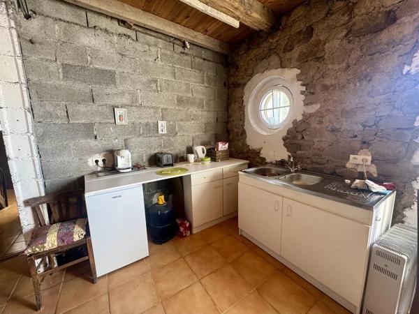 Charmante maison de village avec balcon et vue panoramique