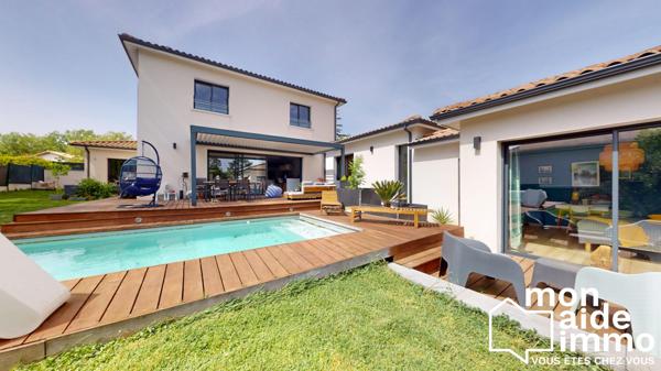 Maison T7 de 220m² avec garage et piscine sous garantie decennale