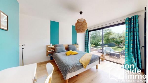 Maison T7 de 220m² avec garage et piscine sous garantie decennale