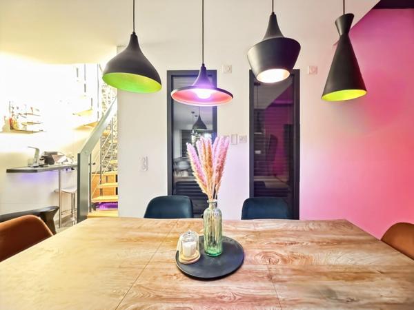 Maison d’architecte contemporaine connectée BBC 178 m2 avec prestations d'exception sur parcelle de 750 m2 avec piscine