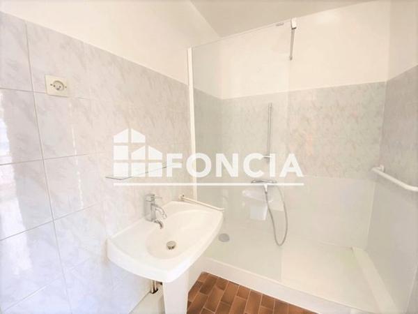 Location Appartement 2 pièces 44.24 m² - 3 AV DE CORINTHE Marseille 13006