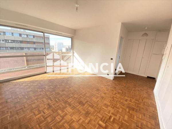 Location Appartement 2 pièces 44.24 m² - 3 AV DE CORINTHE Marseille 13006