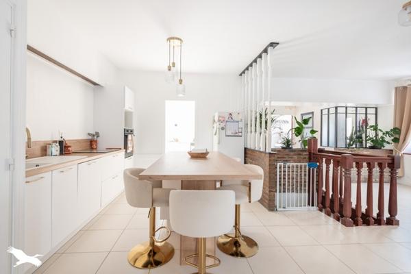 Maison à vendre 239 625 € Landivisiau 5 p 131 m² DPE C