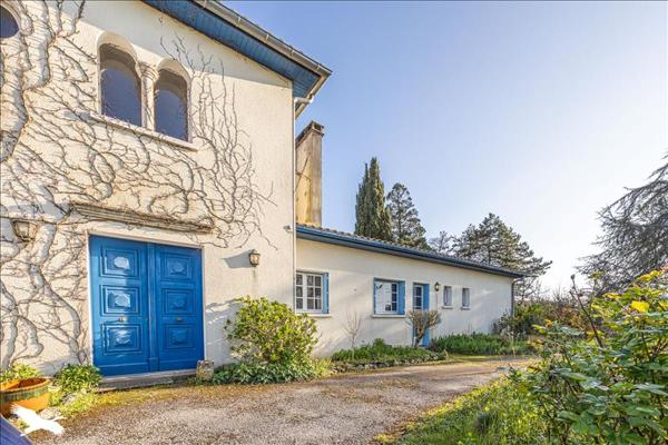Maison à vendre |  Coulonges-sur-l'Autize |  12 pièces | 327 m²