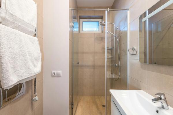 A vendre beau 4 pièces balcon et parking