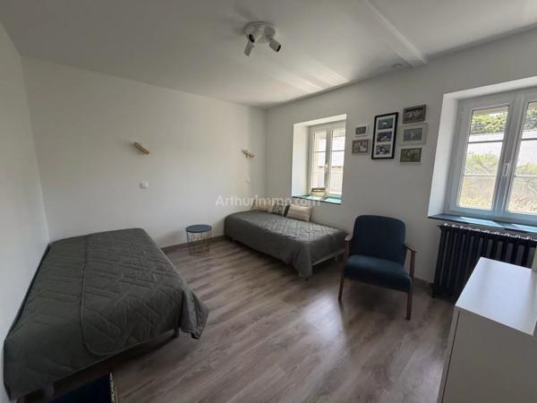 Vente                                                      Maison
                        
                     11 pièces                      202 m2                     à Quévert