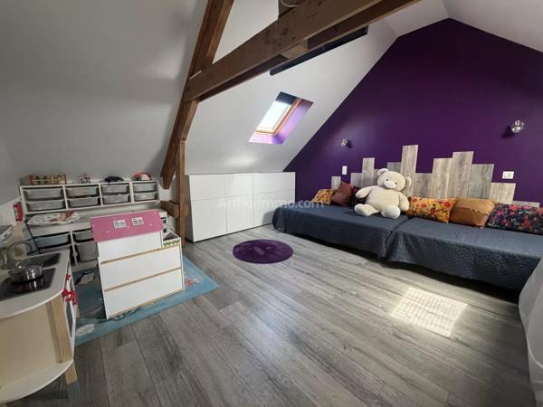 Vente                                                      Maison
                        
                     11 pièces                      202 m2                     à Quévert