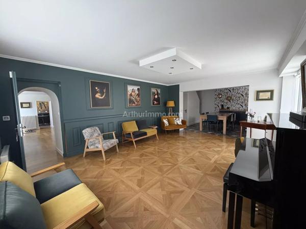 Vente                                                      Maison
                        
                     11 pièces                      202 m2                     à Quévert