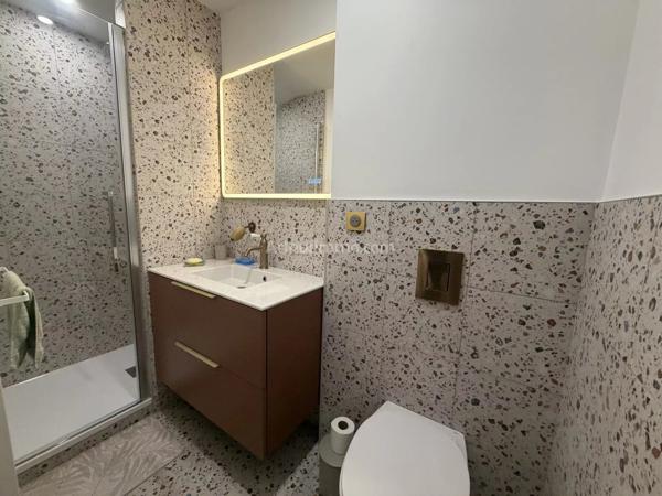 Vente                                                      Maison
                        
                     11 pièces                      202 m2                     à Quévert