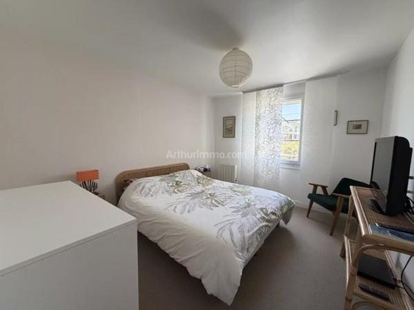 Vente                                                      Maison
                        
                     11 pièces                      202 m2                     à Quévert