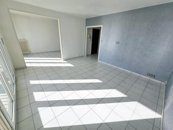 Appartement
         4 pièces
        - 73 m² Exclusivité 136 990 € *
