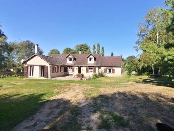 Maison familiale avec terrain arboré à Rancon