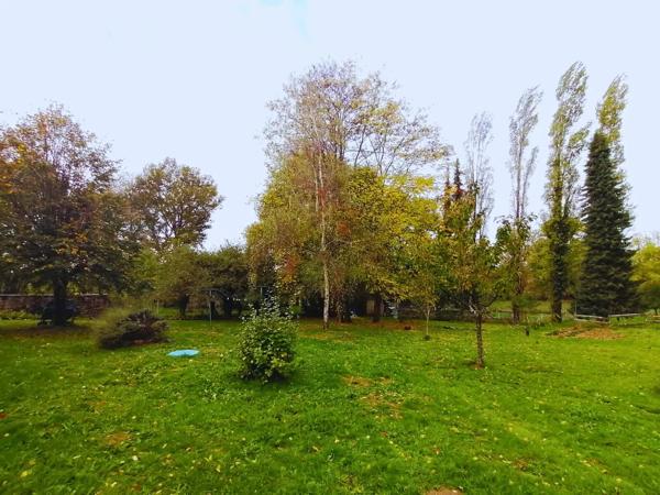 Maison familiale avec terrain arboré à Rancon