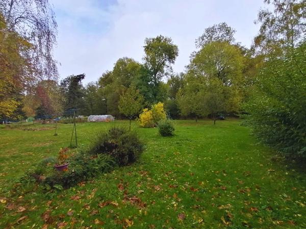 Maison familiale avec terrain arboré à Rancon