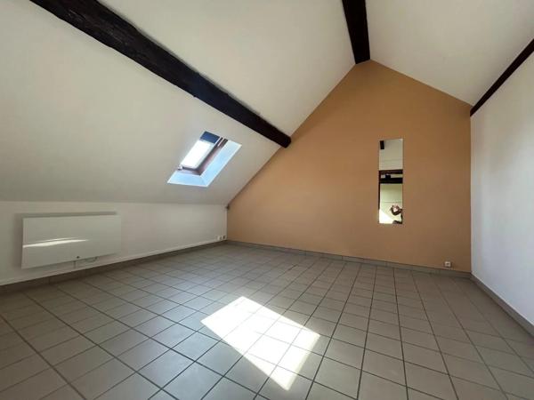 Appartement à louer 2 pièces 42.92m² Montbéliard (25200)