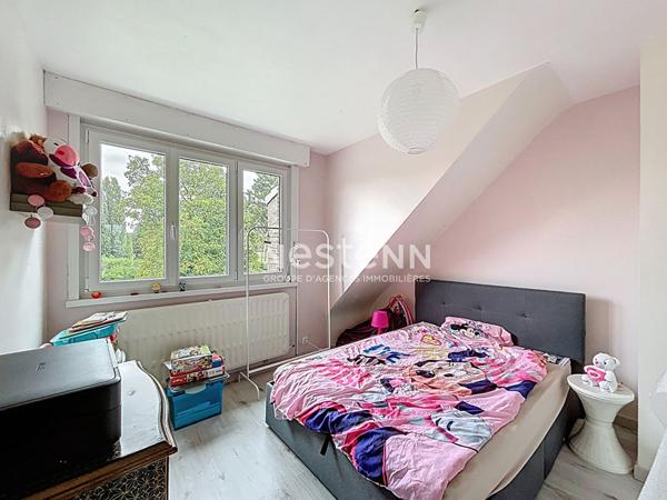 Maison familiale à vendre à Somain - 5 chambres, jardin et garage - Prix : 229.000 euros