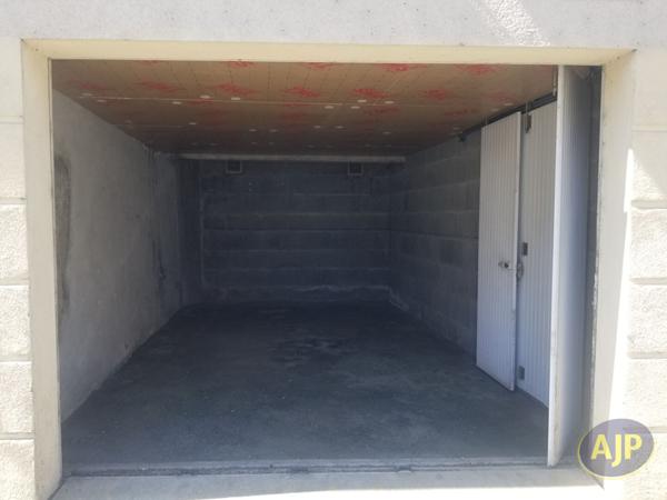 Location parking Cholet : 70 € - AJP Immobilier Cholet