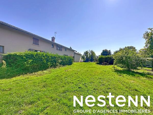 A vendre : Belle propriété avec dépendances et grand terrain au calme